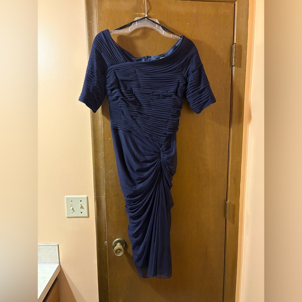 LAST CHANCE | Tadashi Shoji Navy Ruched Midi Dress - Picture 2 of 7
